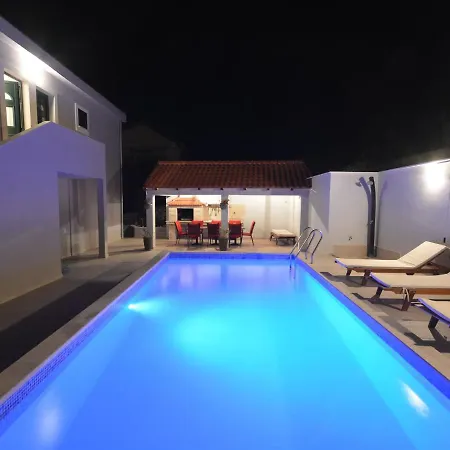 Ferienhaus Sea View In Cara Zavalatica