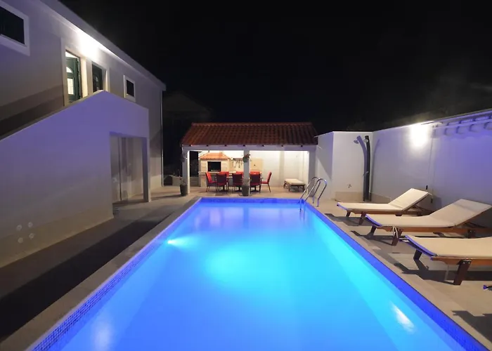 Сasa de vacaciones Sea View In Cara Zavalatica